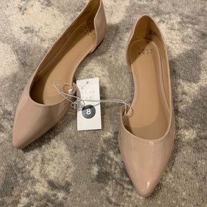 NWT pointy toe patent nude flats